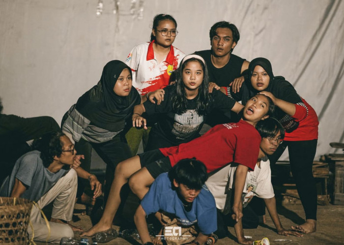 Respon Darurat Sampah, Mahasiswa ISI Yogyakarta dan Seniman Muda Teriakan Kritik Melalui Teater