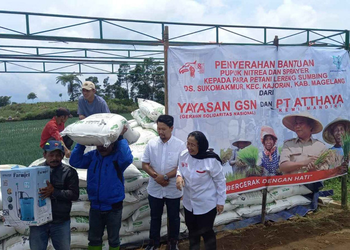 Prabowo Fondation Bantu 10 Ton Pupuk ke Petani Sukomakmur Magelang