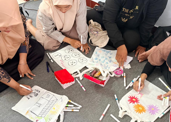 Pulihkan Trauma KDRT, Dosen Prodi Ilkom Untidar Ajak Penyintas di Magelang Katarsis Lewat Seni Kreatif