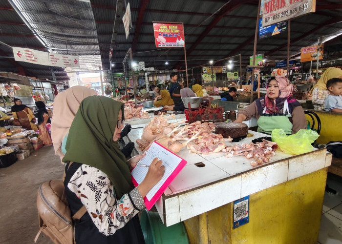 DKPPP Temanggung Sidak Pasar Tradisional, Temukan Hati Sapi Rusak Akibat Cacing
