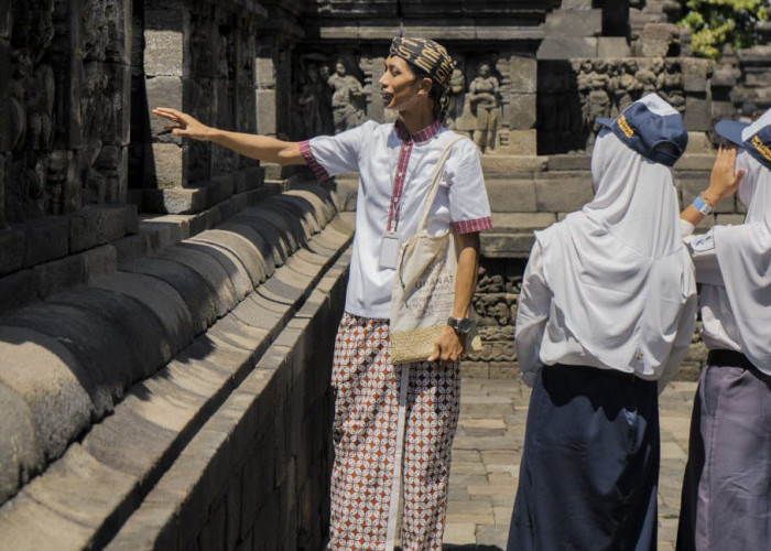 HORE! Pelajar Boleh Naik Candi Borobudur Magelang Mulai Pekan Depan