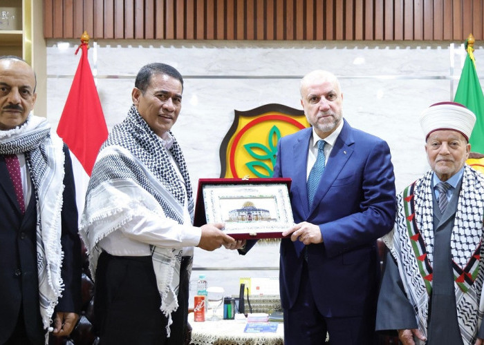 Mentan Amran Berikan Beasiswa untuk 20 Mahasiswa Palestina, Dorong Kerja Sama Pendidikan dan Pertanian