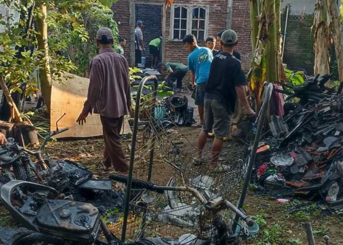 Korsleting Pompa Air Picu Kebakaran di Purworejo, 3 Motor dan Rumah Warga Hangus