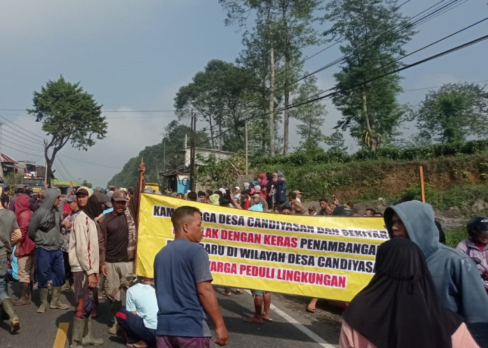 Tolak Galian C Liar, Ribuan Warga Kertek Wonosobo Blokade Jalan Provinsi