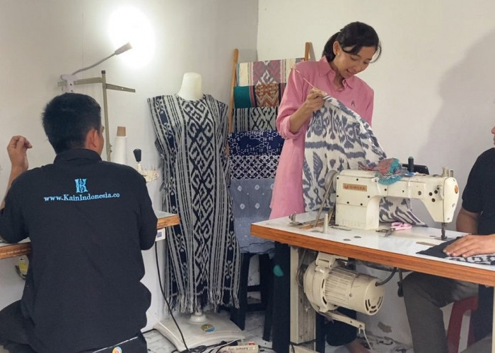 LinkUMKM BRI Dorong Perempuan Pengusaha Fesyen Naik Kelas, Olah Wastra Nusantara Jadi Busana Modern