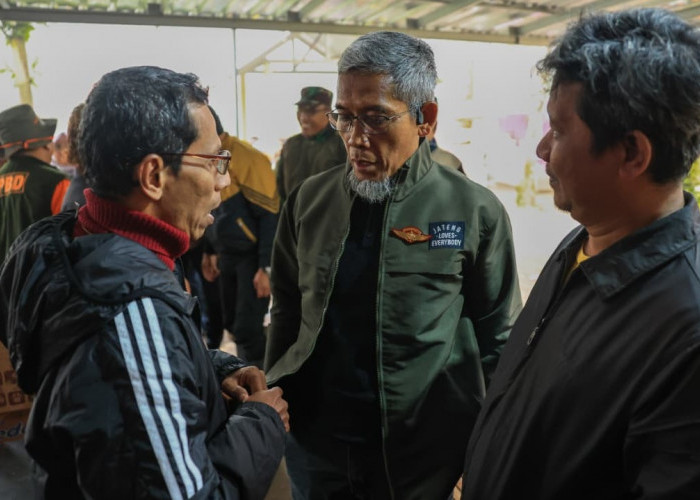 Sekda Jawa Tengah Tinjau Lokasi Pencarian Pendaki di Bukit Mongkrang Lereng Gunung Lawu
