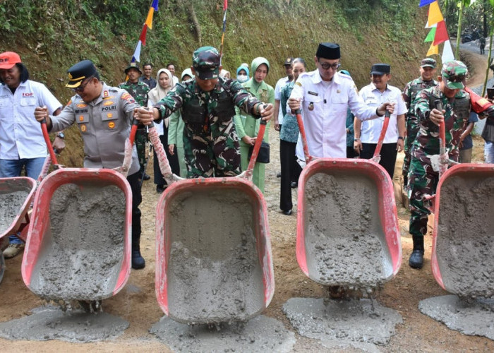 TMMD Reguler ke-129 Kodim 0708 Purworejo Percepat Pembangunan Desa Watuduwur di Kecamatan Bruno