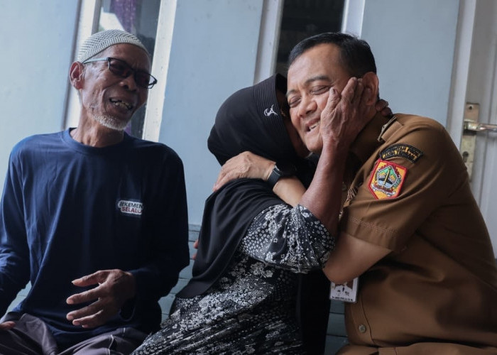 Tanggul Jebol Dihantam Rob Pati, Ahmad Luthfi Beri Bantuan Dana Darurat Rp400 Juta