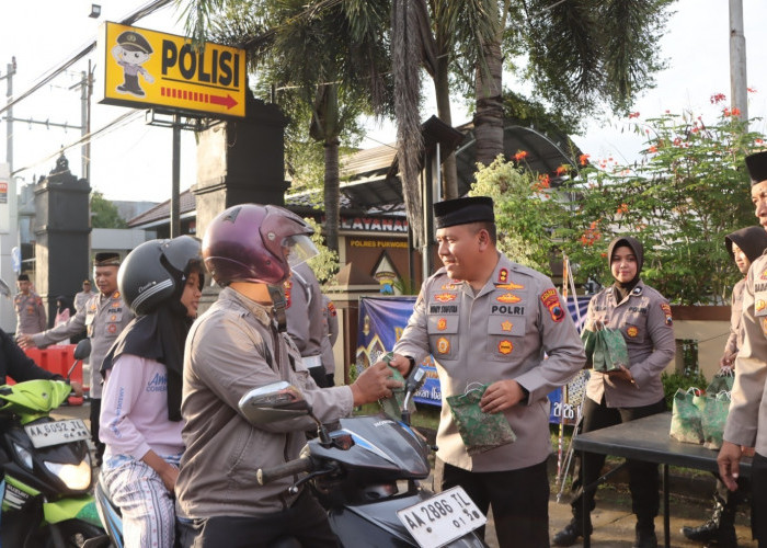 Polres Purworejo Berbagi Takjil dan Buka Puasa Bersama Anak Yatim
