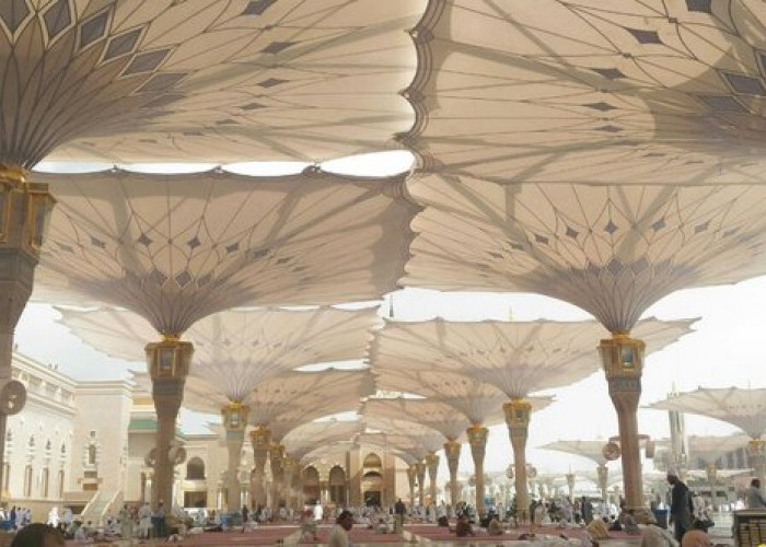 Punya Banyak Keunikan! Fakta-fakta Payung di Masjid Nabawi yang Perlu Anda Ketahui