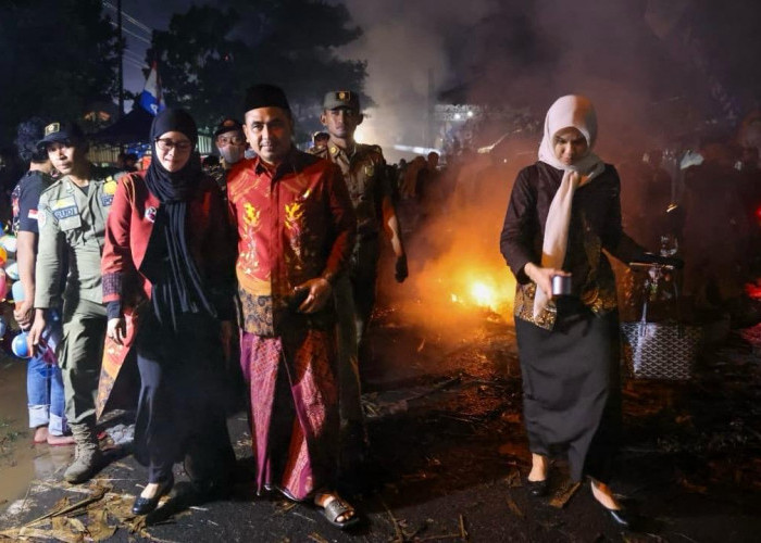 Perang Obor Jepara 2026 Meriah, Ribuan Warga Saksikan Tradisi Tolak Bala di Tegalsambi