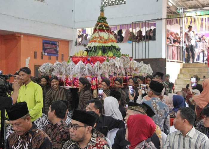 Unik! 622 Ayam Ingkung Disajikan Warga di Merti Desa Wonosido Purworejo