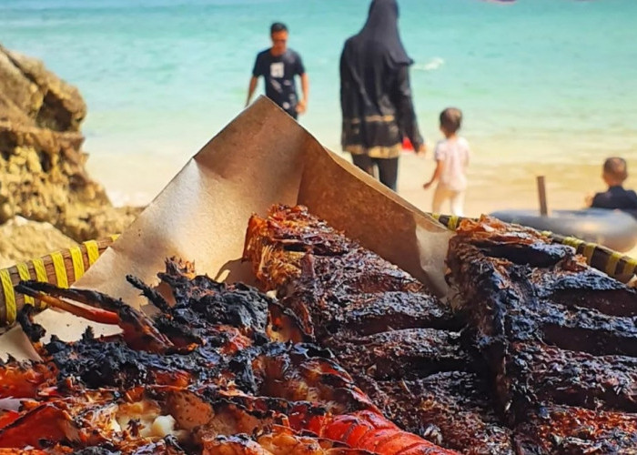 Gak Cuman Bali! Pantai Ngrenehan Jogja Juga Bisa Masak Seafood Langsung Disini