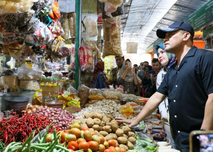 Luthfi Sidak Pasar Sragen, Pastikan Harga dan Stok Bapokting Aman Jelang Lebaran