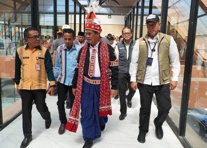 Gerak Cepat Mentan Amran Kirim Bantuan Pangan 75,4 milyar untuk bencana di NTT