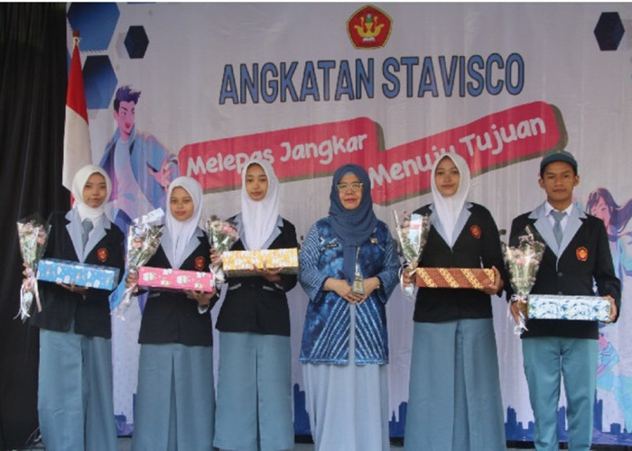 SMKN 3 Magelang Lepas 414 Siswa Angkatan STAVISCO, Pesan Kepala Sekolah Jadi Sorotan