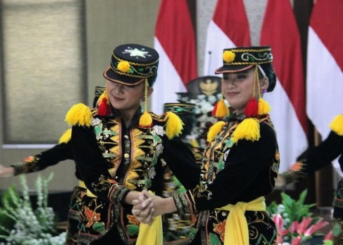 Mantap! Dolalak SMPN 4 Purworejo Tampil Memukau di Jawa Timur