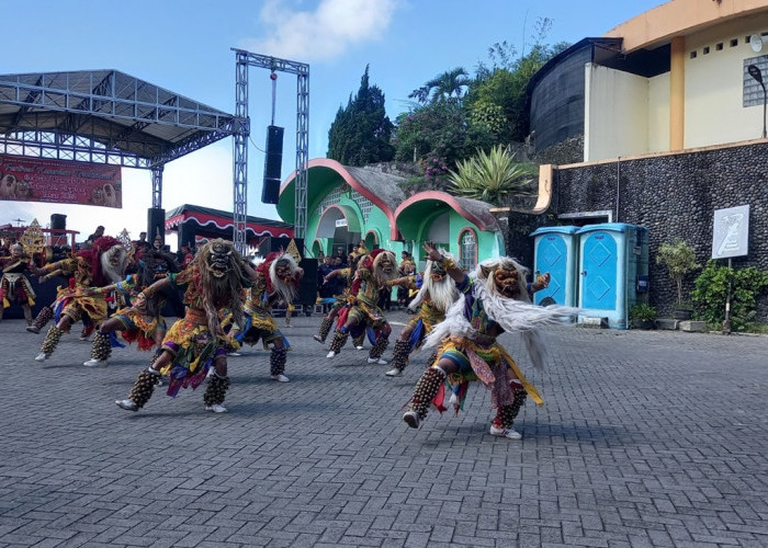 21 Kelompok Seni Gedruk Ikuti Festival Kesenian Disdikbud Kabupaten Magelang di Ketep Pass