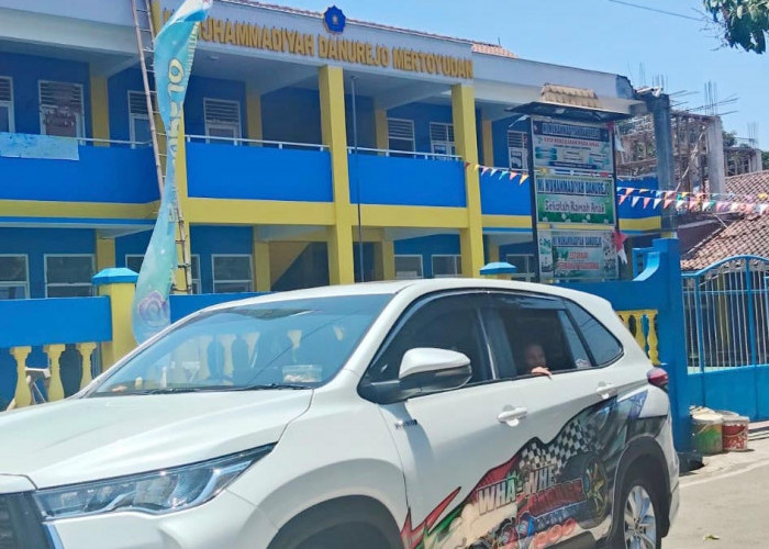 Perjuangan Novi Indah Fauziah, Kepala MI Muhammadiyah Danurejo Magelang Antar Jemput Murid
