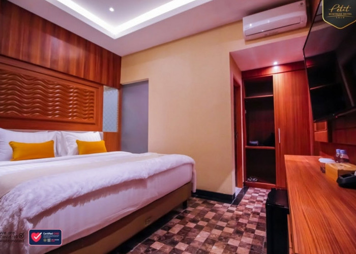 Petit Boutique Hotel Solo akomodasi terdekat Pasar Gede