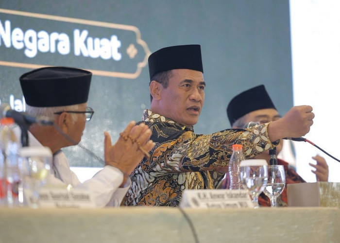Kongres Umat Islam Indonesia VIII: Mentan Amran Siapkan Bibit dan Olah Lahan Gratis untuk Pesantren