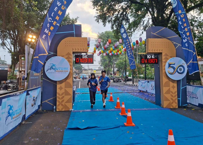 Ribuan Pelari Meriahkan Mutual Golden Run HUT Ke-50 SMA Muhammadiyah 1 Kota Magelang