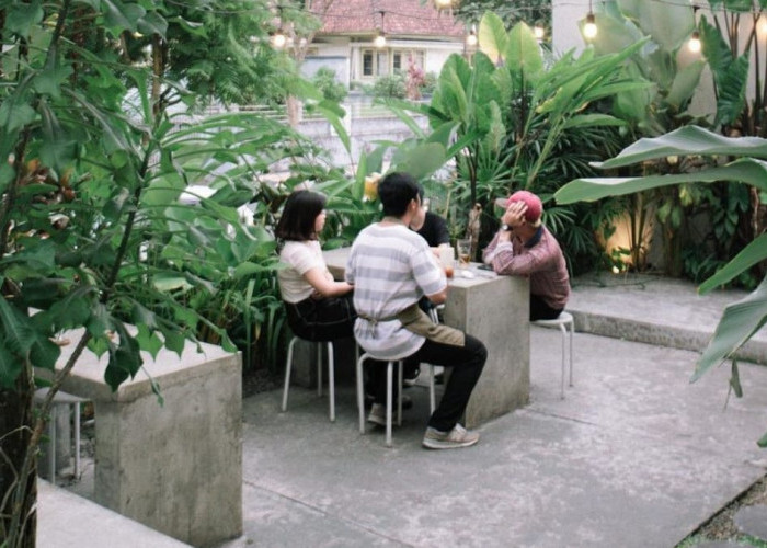 Tempat Nongkrong Estetik di Cafe Maja Kota Magelang yang Suguhkan Menu Mulai Rp13 Ribuan Aja!