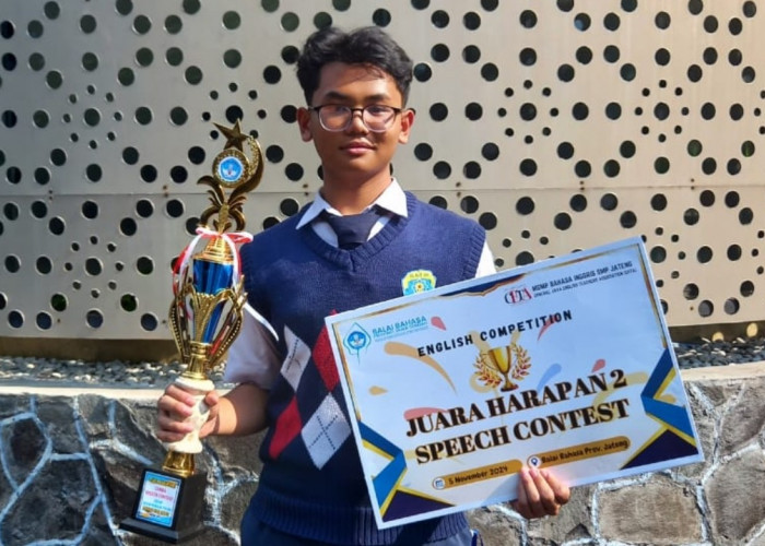 Raih Juara 1 Tingkat Kota, Rausyan Fikri Ramadhan Sabet Juara di Tingkat Jateng di Ajang Speech Contest