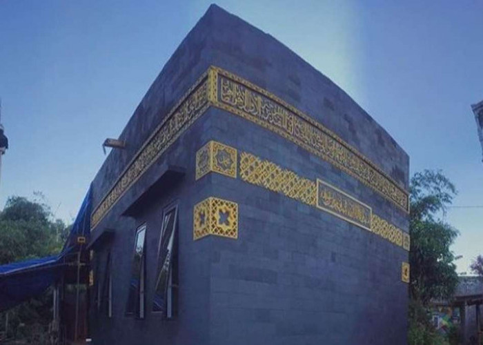 Masjid Berbentuk Kabah di Magelang Ini Ternyata Dibangun Di Atas Lahan Bekas Kandang Sapi
