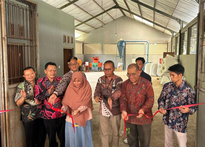 PLN Peduli, Berikan Bantuan Sarana Pengelolaan Sampah ke Warga Tanjungsari Borobudur