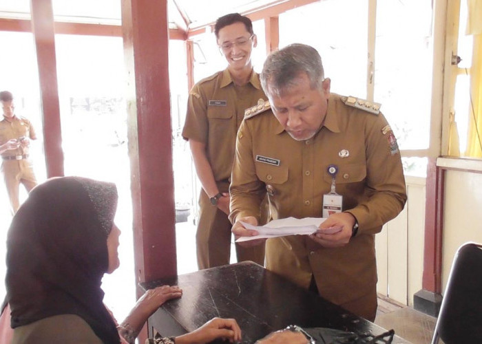 Puluhan Ribu Buruh dan Petani Tembakau di Temanggung Terima Bantuan Dana DBHCHT