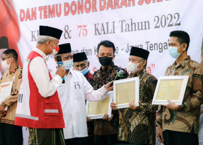 61 Pendonor Darah Kota Magelang Terima Penghargaan Gubernur Jateng