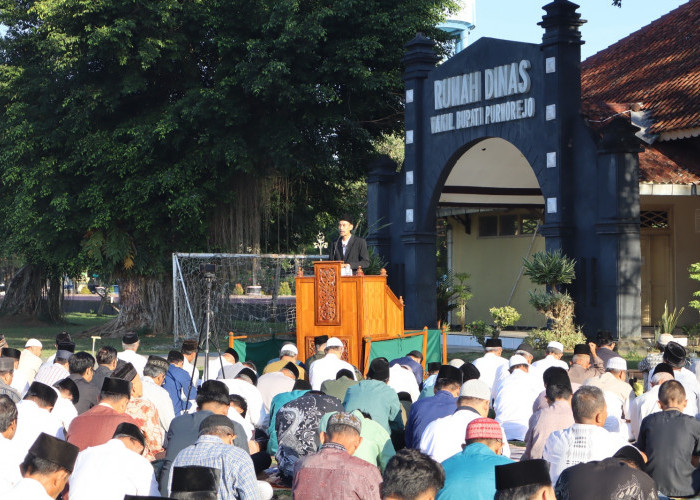 Ribuan Jamaah Padati Alun-Alun Kutoarjo untuk Salat Iduladha Muhammadiyah 1447 H