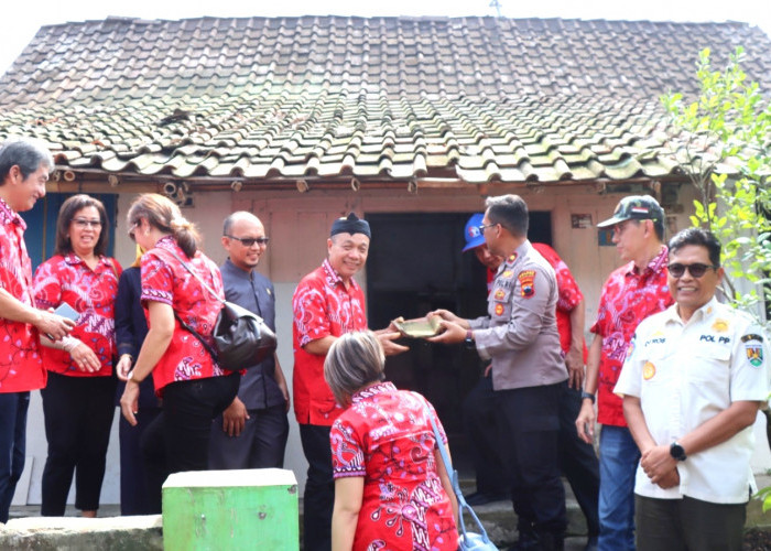 Bersama PSMTI, Polres Magelang Kota Adakan Bedah Rumah Warga