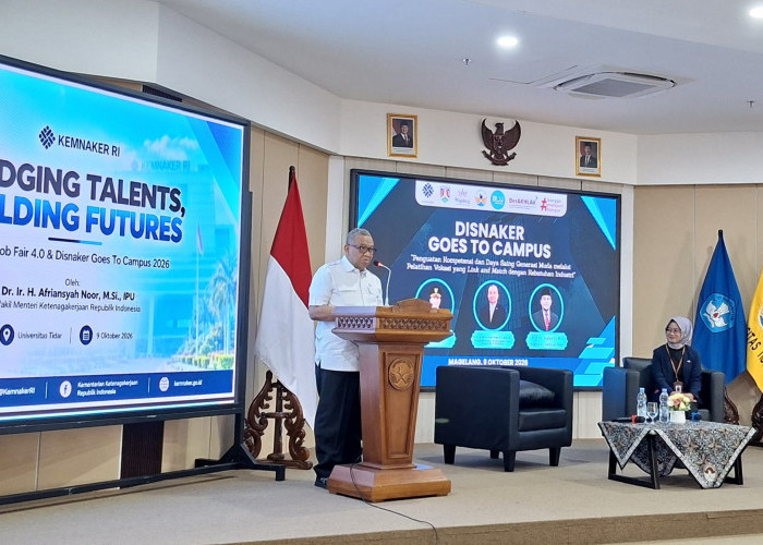 Wamenaker di Magelang Sebut AI Bukan Ancaman, Kompetensi Jadi Kunci Hadapi Dunia Kerja
