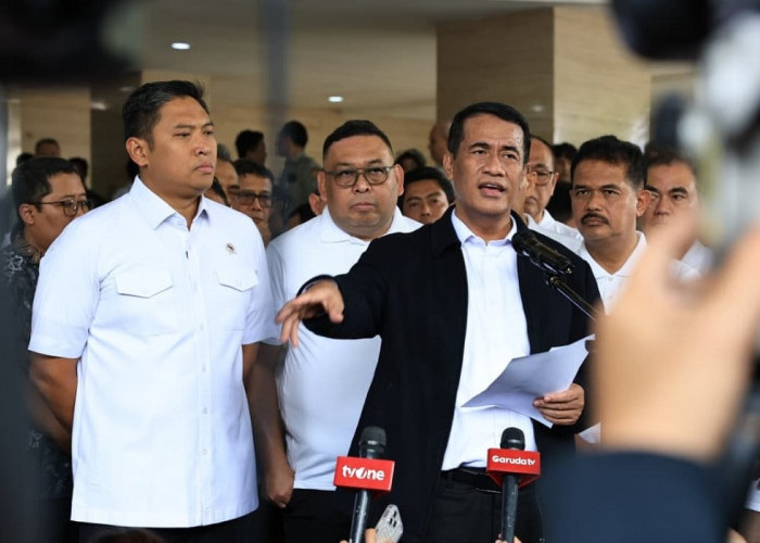 Mentan Amran Pastikan Pemulihan Lahan Pertanian Puso Ditangani Penuh oleh Pemerintah