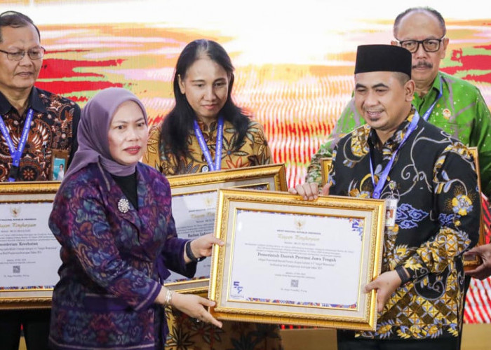 Raih Nilai Nyaris Sempurna, Pemprov Jateng Sabet Penghargaan Kearsipan Terbaik Nasional