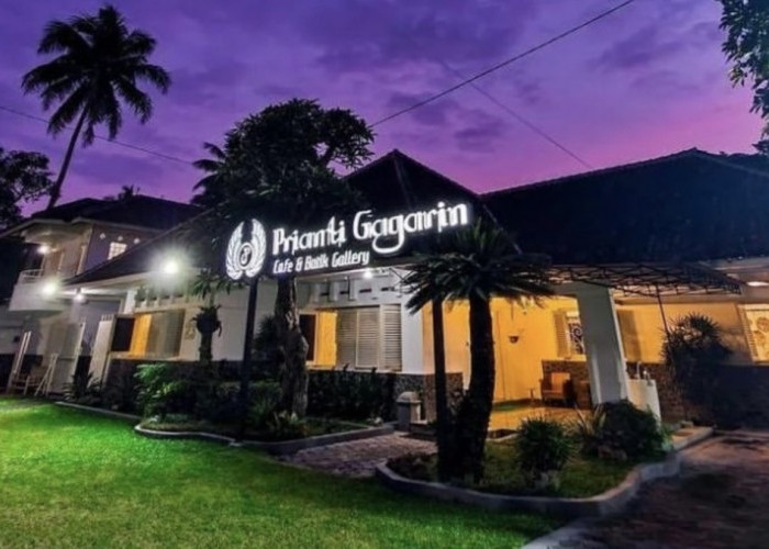 Kafe Unik Nuansa Kolonial dan Pengenalan Batik di Prianti Gagarin Cafe & Batik hanya di Magelang!