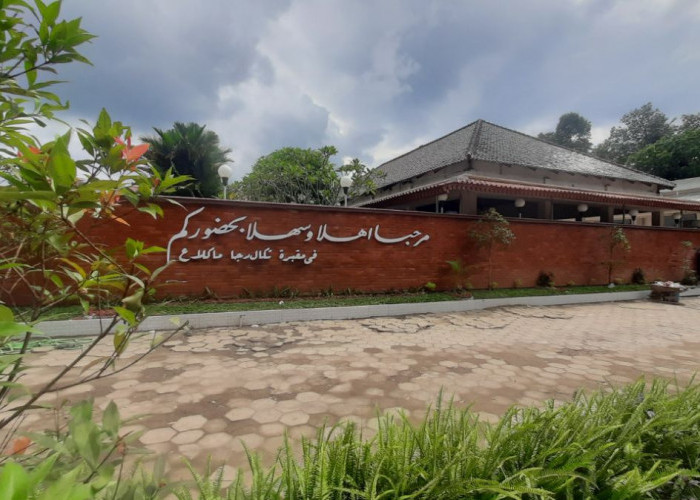 Wisata Religi Makam K. H. Chudlori Tegalrejo Magelang, Seorang Ulama yang Patut Dicontoh Riyadlohnya
