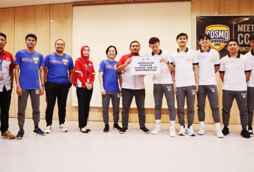JNE Berikan Bonus Puluhan Juta untuk Pemain COSMO JNE FC Peraih Perak Futsal Sea Games Vietnam 2021