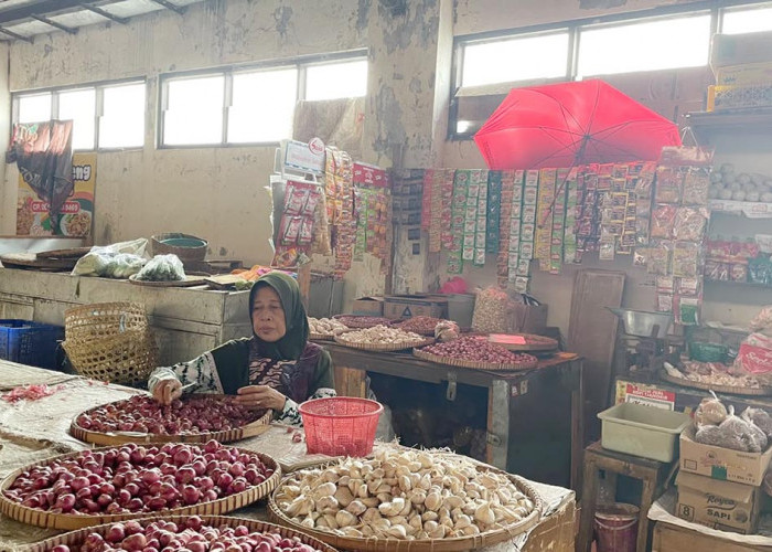 Rupiah Lesu Dihajar Dolar AS, Harga Cabai dan Sawi Hijau di Magelang Justru Anjlok