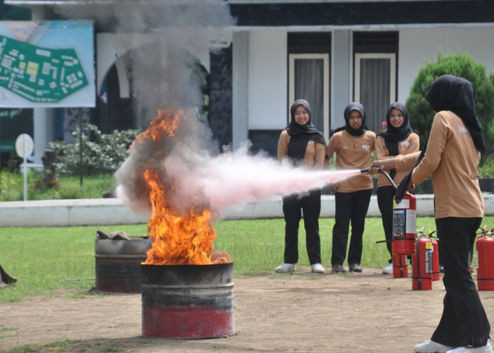 Utamakan Keselamatan Kerja, Mahasiswa Polbangtan Kementan Pelajari Mitigasi Risiko Kebakaran