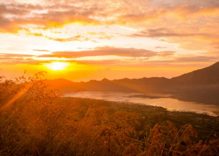 5 Tips Berwisata di Spot Sunrise, Perhatikan Hal ini Agar Liburan Akhir Tahunmu Berjalan Lancar dan Nyaman