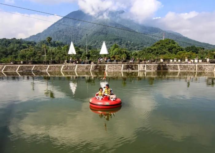 Wisata perahu di Pagergunung Rockland Kabupaten Magelang