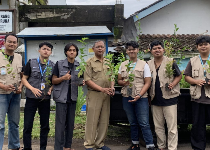 Tanam 700 Bibit Pohon di Desa Donomulyo, Mahasiswa KKN Untidar Percantik Desa Sekaligus Atasi Kekeringan