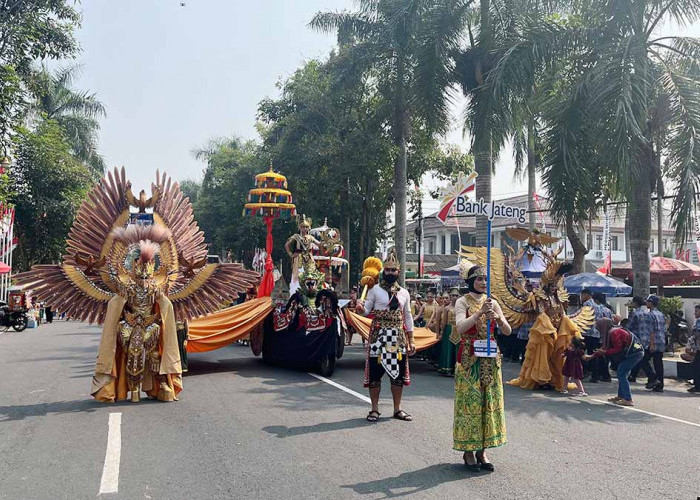 Karnaval Budaya Magelang, Grengseng Ajak Ribuan Warga Doakan Korban Gempa NTT