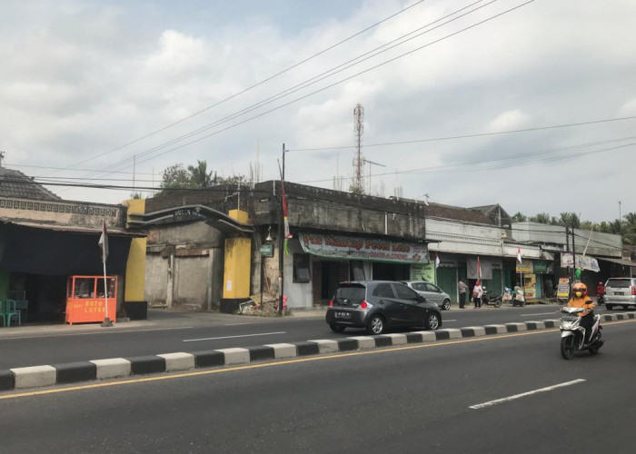Median Jalan di Gulon Magelang, Merugikan Perekonomian Masyarakat