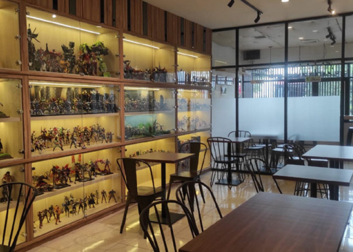 Galeri Cafe, Tempat Nongkrong Paling Asyik untuk Pecinta Action Figure di Magelang