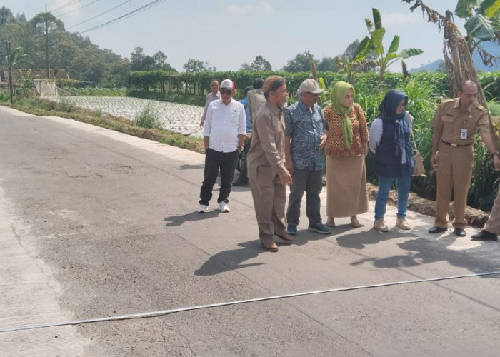 DPRD Kabupaten Magelang Sidak Proyek Jalan Selomerah-Babrik Rp 7,5 Miliar, Soroti Kualitas Pembangunan