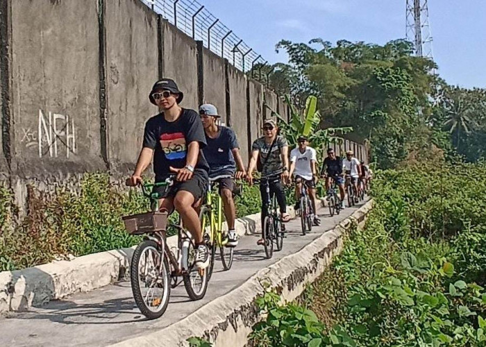 Puluhan Pesepeda Sisir Perkampungan Kota Magelang, Lewat Aksi Dolan Ro Jajan